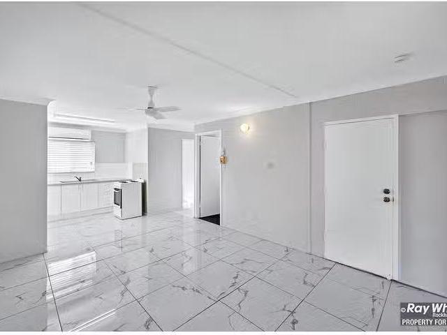 Deal! 2/132 Alexandra Street, Kawana, QLD 4701