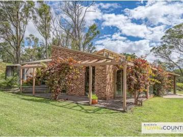 Rental! 214 Mount Mitchell Road, ARMIDALE Property for rent L.