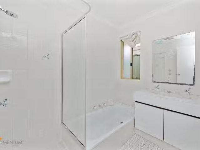 Cheap 21 Eppalock Grove, South Lake, WA 6164