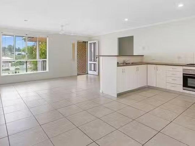 Deal! 21 Heights Drive, Gympie, QLD 4570