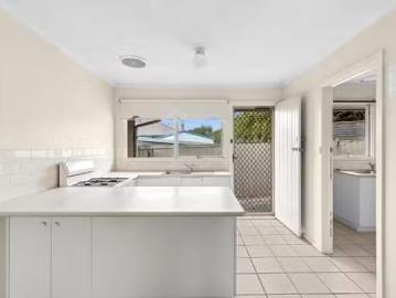 Cozy 2/1 Lean Avenue, Herne Hill, VIC 3218