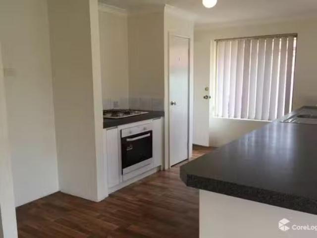 Charming 21 Minilya Loop, Warnbro, WA 6169