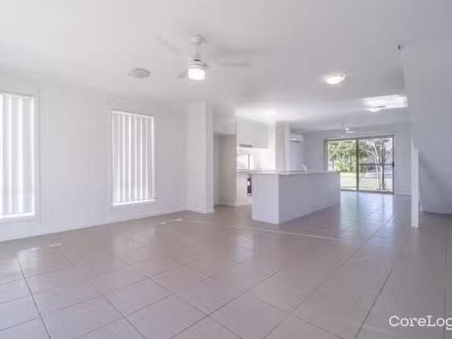 Rental! 2/1 Niccy Road, Coomera, QLD 4209
