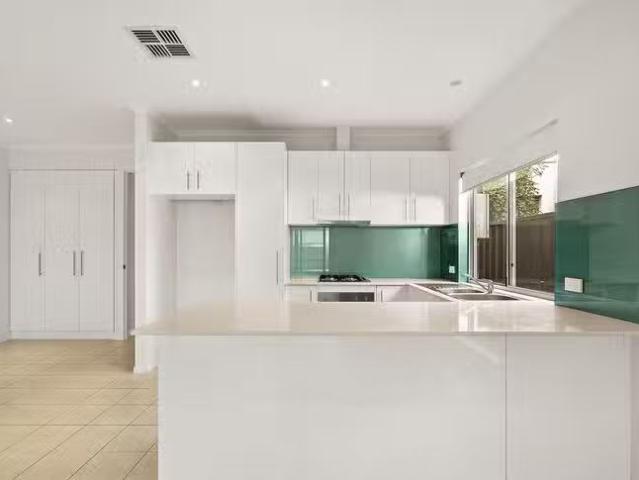 Charming 21 Rosedale Avenue, Morphettville, SA 5043