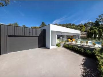 Charming 21B Derwent Street, Lyons House for rent Listed by A.