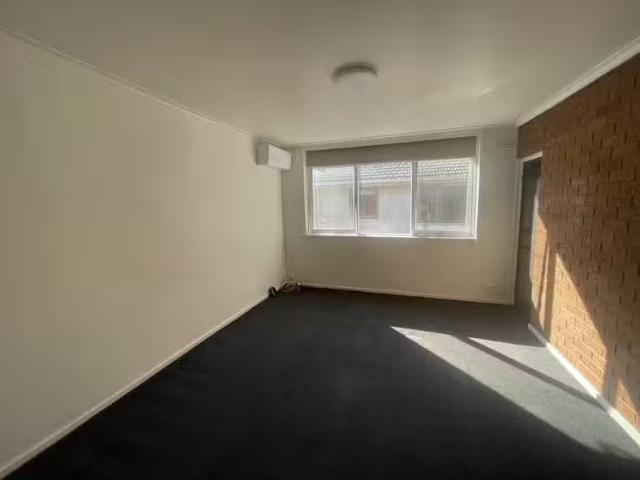 For Rent! 2/22 Carlisle Avenue, Balaclava VIC 3183