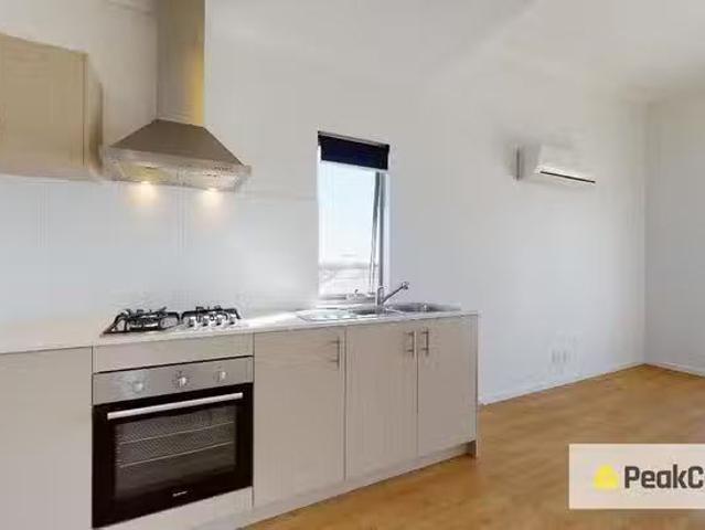 New 2/22 Hampstead Gate, Success, WA 6164