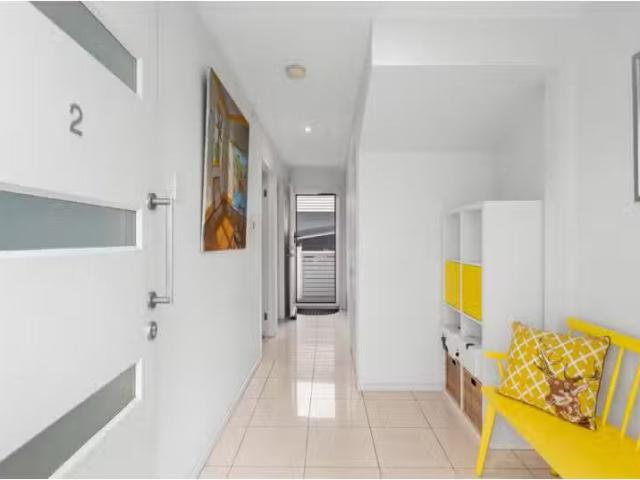 Cozy 2/24 Rogoona Street, MORNINGSIDE Townhouse for rent List.