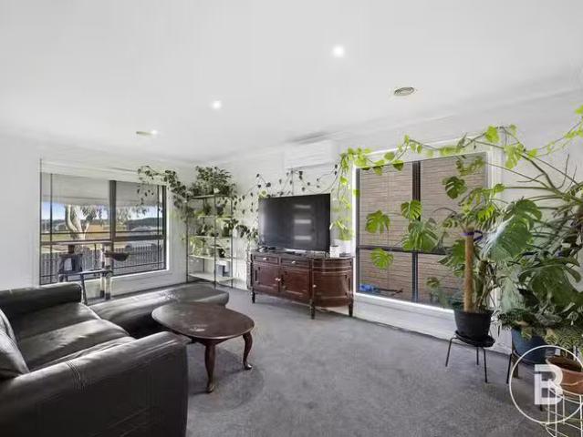 Unique 224 Walker Street, Sebastopol, VIC 3356