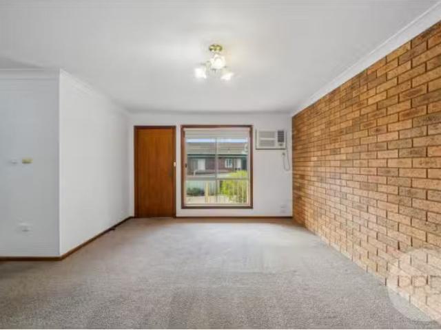 Unique 2/27 Kenneally Street, Kooringal Apartment for rent Li.