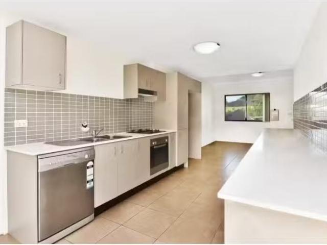 Nice 22/9 19 Hillcrest Street, Homebush Apartment for rent Li.