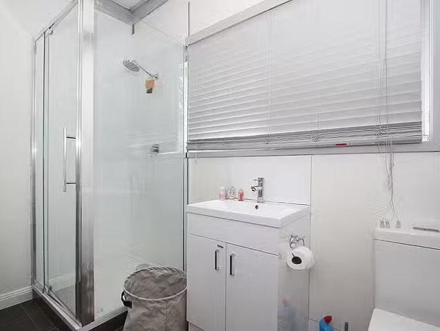 Unique 22 Briggs Road, Eastern Heights, QLD 4305