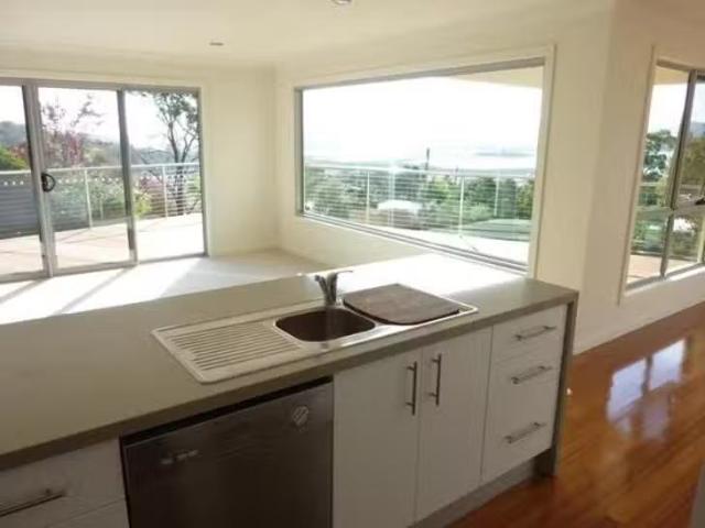 Nice 2/2 Carries Close, Riverside, TAS 7250