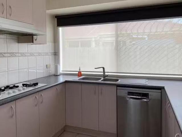 For Rent! 22 Fawkner Way, Seabrook, VIC 3028