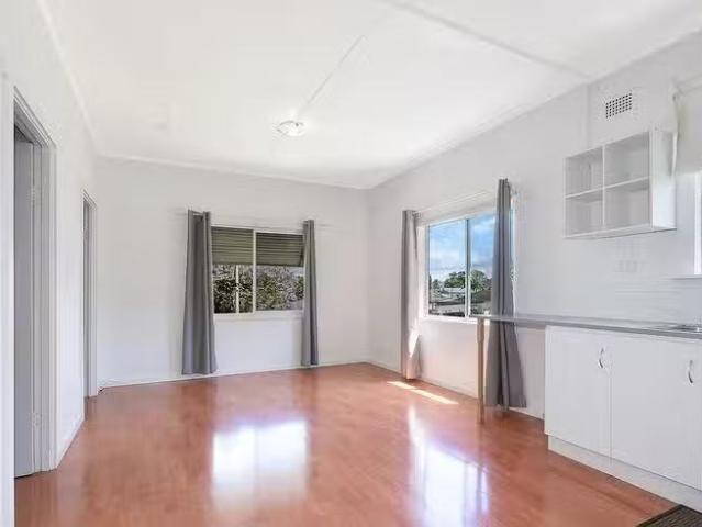 Cozy 22 Kenilworth Street, Mannering Park, NSW 2259