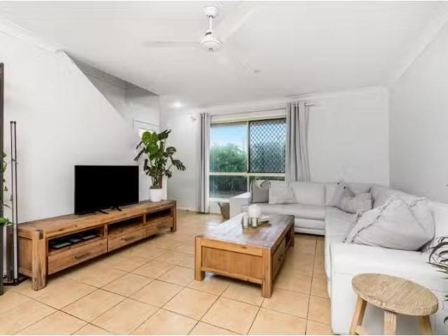 New 2/2 Seabrae Court, Pottsville House for rent Listed by Sa.