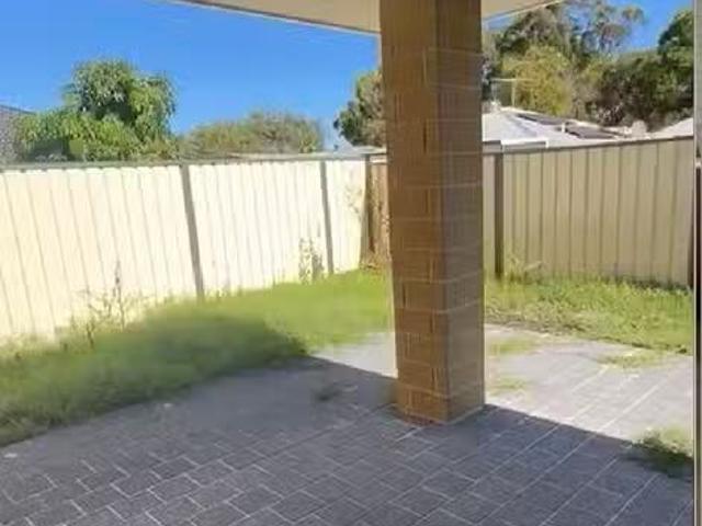 Nice 2/2A Kwella Entrance, Greenfields, WA 6210