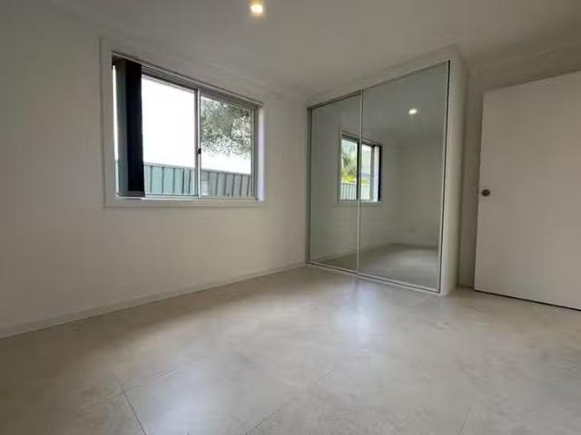 Charming 22A Hume Boulevard, Killarney Vale, NSW 2261