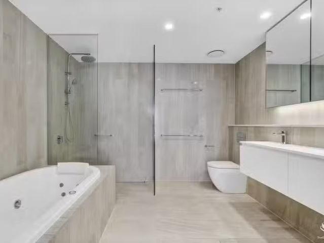 Nice 2304/12 Cunningham Street, Newstead, QLD 4006