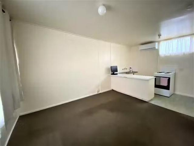 Charming 23/11 Bates Road, Warrnambool, VIC 3280