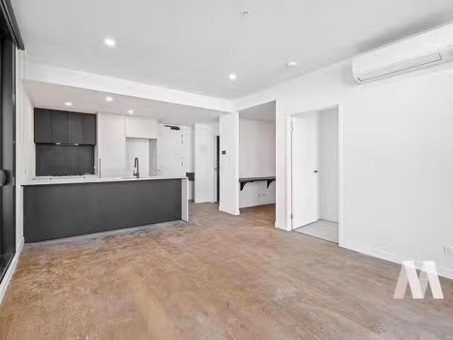 Charming 23/139 Boundary Road, North Melbourne, VIC 3051