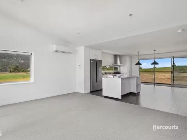 Cheap 23/1B Bournville Crescent, CLAREMONT, TAS 7011 House f.