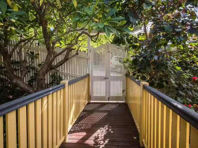 Nice 2/32 Alma Street, Paddington, QLD 4064