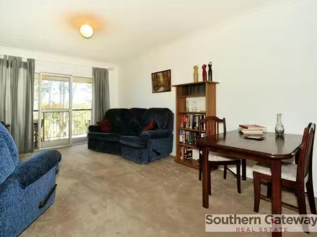 Deal! 23/2 Pengilly Road, Orelia, WA 6167