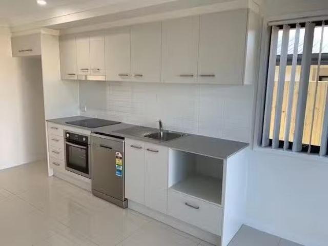 Charming 2/33 Locke Crescent, Redbank Plains, QLD 4301