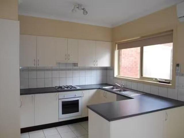 For Rent! 2/35 Elm Street, Bayswater, VIC 3153