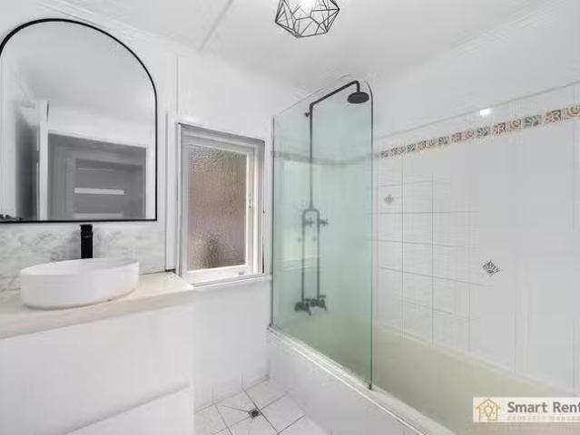 Deal! 2/383 Walker Street, Townsville City, QLD 4810