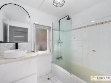 Charming 2/383 Walker Street, Townsville City, QLD 4810