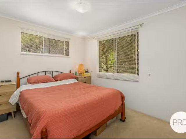 Unique 2/39 Coolangatta Road, COOLANGATTA Apartment for rent.
