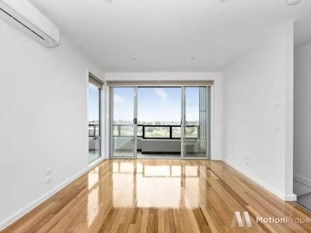 For Rent! 239 Duke Street, Sunshine North VIC 3020