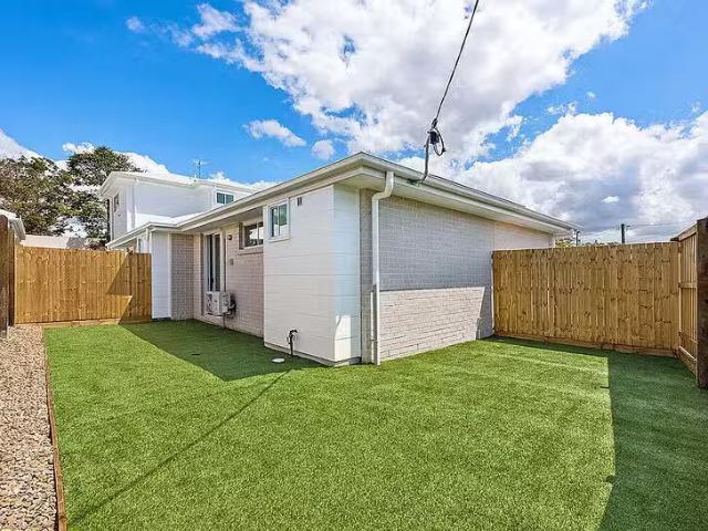 Cozy 2/39 Sirocco Place, Bald Hills, QLD 4036