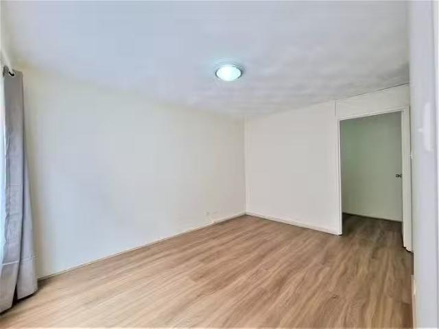 Nice 2/39 The Avenue, Hurstville, NSW 2220