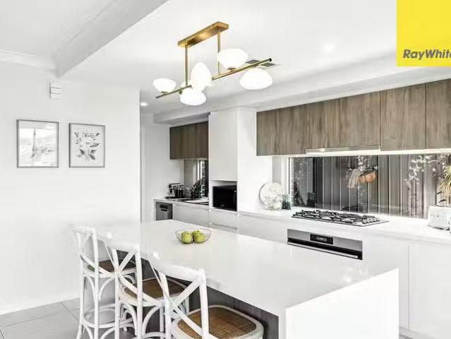 Rental! 27 Woodgate Parkway, Box Hill, NSW 2765