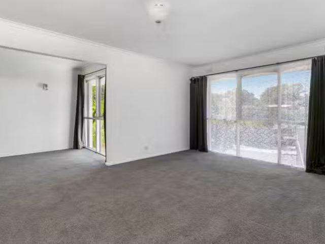 Rental! 27 Boronia Street, WARRAGUL, VIC 3820 House for Rent