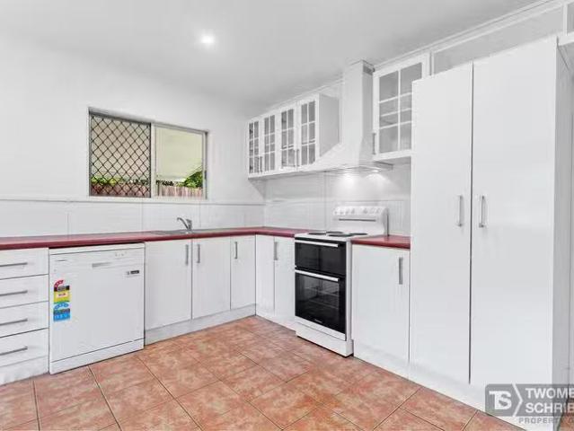 Deal! 2/7 Blantyre Close, Manunda, QLD 4870