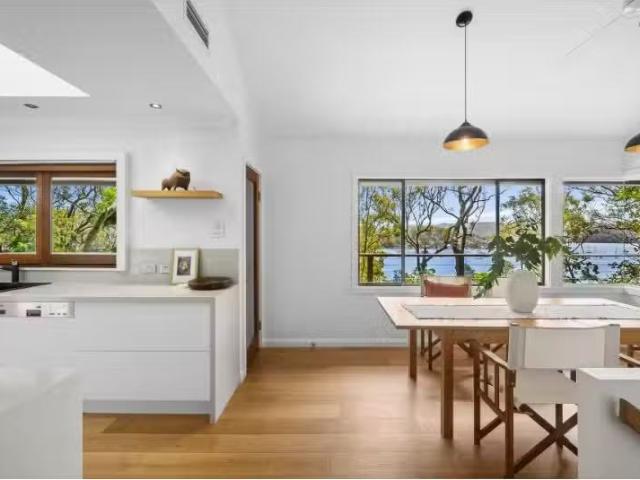 Unique 27 Crane Lodge Place, Palm Beach House for rent Listed.
