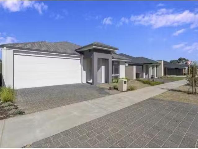 Deal! 27 Dynasty Way, Forrestdale, WA 6112