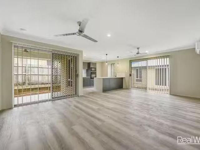 Cozy 2/40B Gordon Avenue, Newtown, QLD 4350