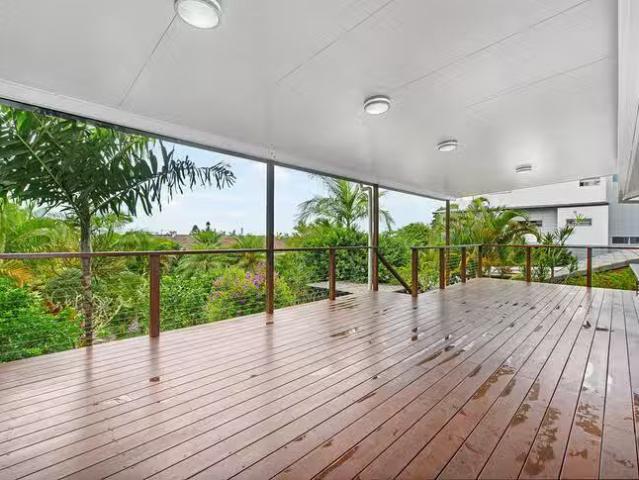 For Rent! 244 Benowa Road, Benowa, QLD 4217