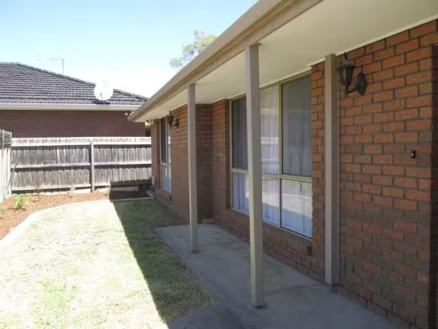 Nice 2/47 Odessa Avenue, Keilor Downs VIC 3038