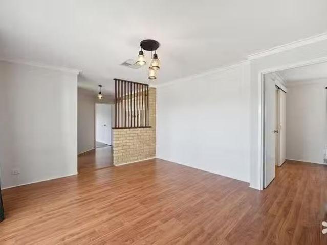Unique 24 Hollingsworth Way, Leeming, WA 6149
