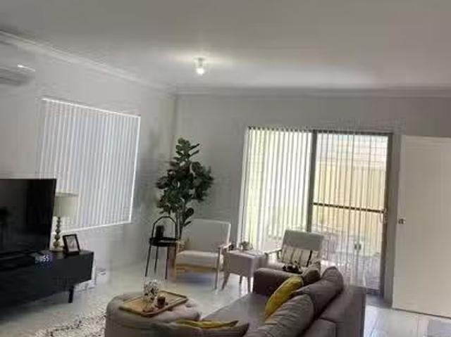 New 24 Hoypoy Gardens, Darch, WA 6065
