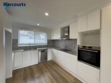 Unique 24 Moala Parade, CHARMHAVEN, NSW 2263 House for Rent