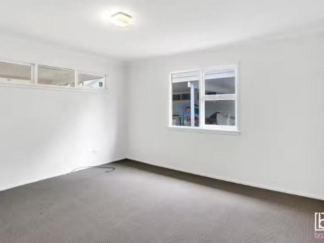 Rental! 24 Noela Place, BUDGEWOI House for rent Listed by Cra.