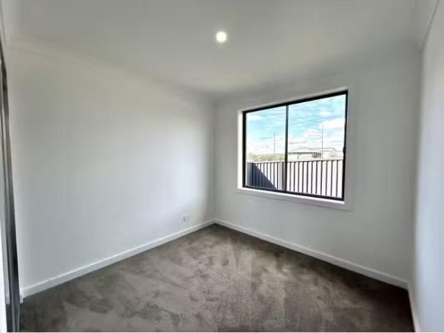 Nice 24a Dugay Street, Wilton House for rent Listed by Ada ho.