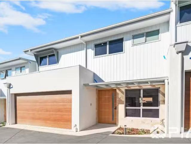Cozy 2/51 53 Melrose Avenue, Sylvania Townhouse for rent List.